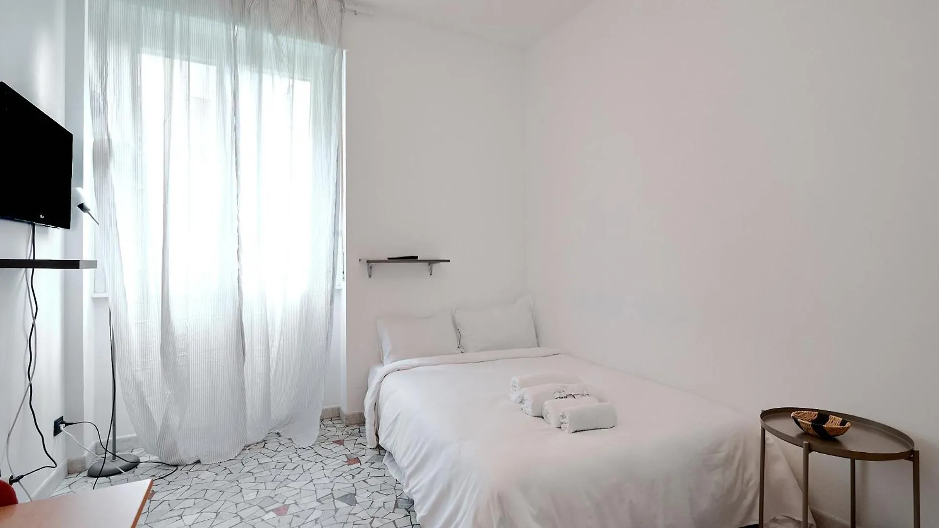 Xenia Apartments - Stylish Navigli Studio Apartment location
